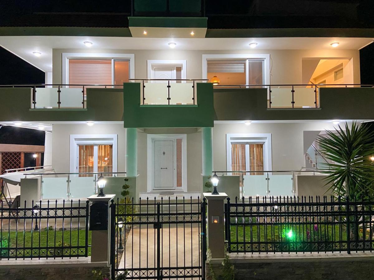 Simplycity Homestay Apartments Kremasti  Exterior photo